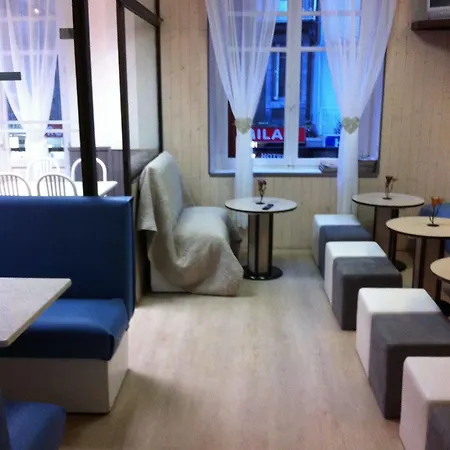 Aux Armes De Belgique Hotel Lurdy