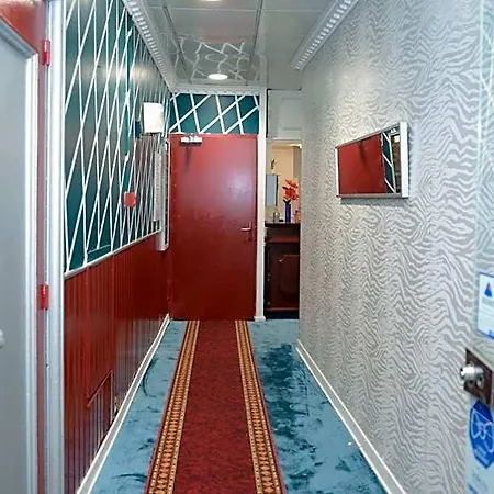 Aux Armes De Belgique Hotel 2*