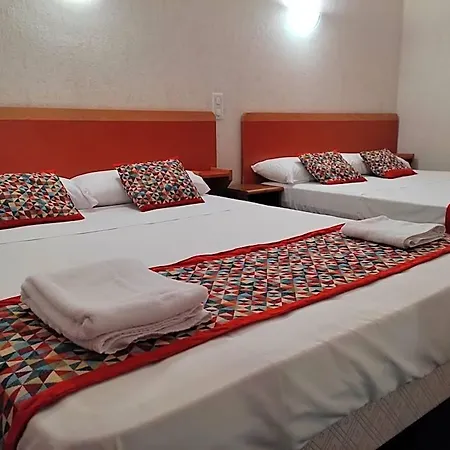 Aux Armes De Belgique Hotel