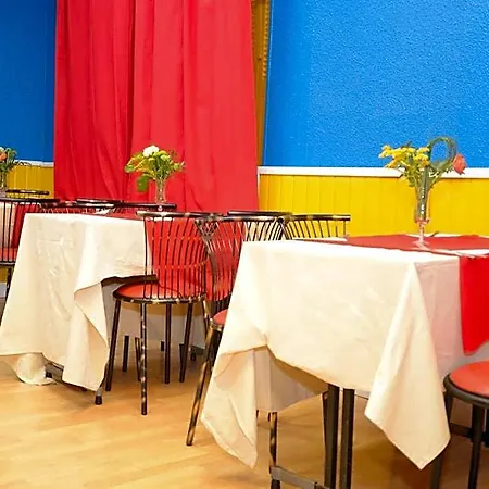 Aux Armes De Belgique Hotel 2*