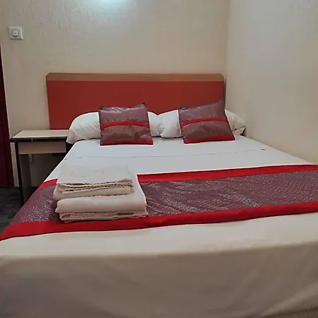 Aux Armes De Belgique Hotel Lurdy